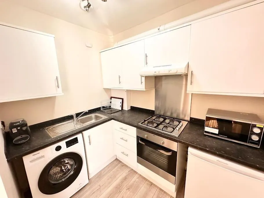 לונדון 2 Bedroom Apartment In Se13 בריטניה