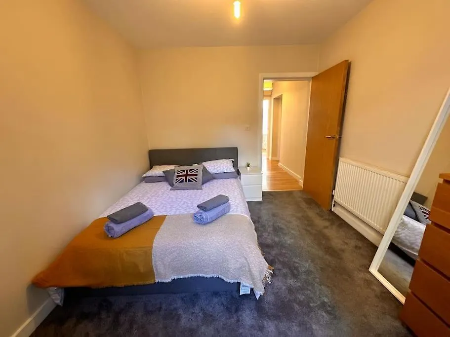 2 Bedroom Apartment In Se13 ロンドン イギリス